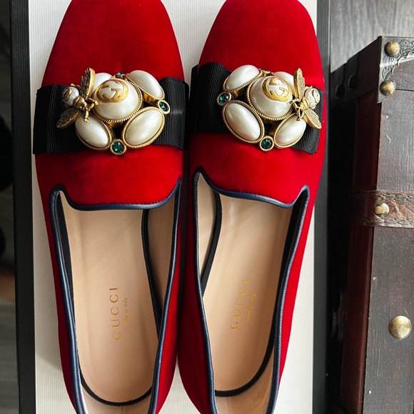 Gucci Sliders - Picture 2 of 5